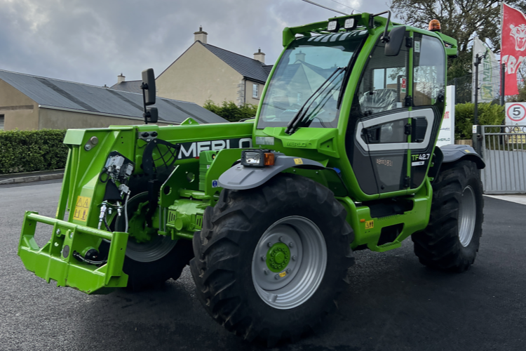 new-merlo-tf42-7-jb-barrett-tractors